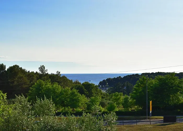 Monte Rosso 4*