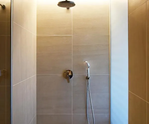 לינה וארוחת בוקר Monte Rosso פורץ