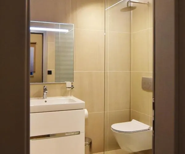 Monte Rosso B&B 포레치